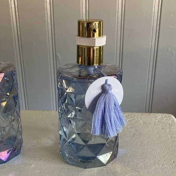 HP NWT-2 Blue Iridescent Diamond Glass Luxury Hand Soap Pumps Sandalwood Vanilla - Picture 10 of 17